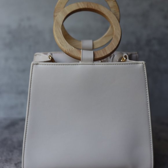 BOHO Chic Wooden Handle Convertible Crossbody Bag - Picture 8 of 10